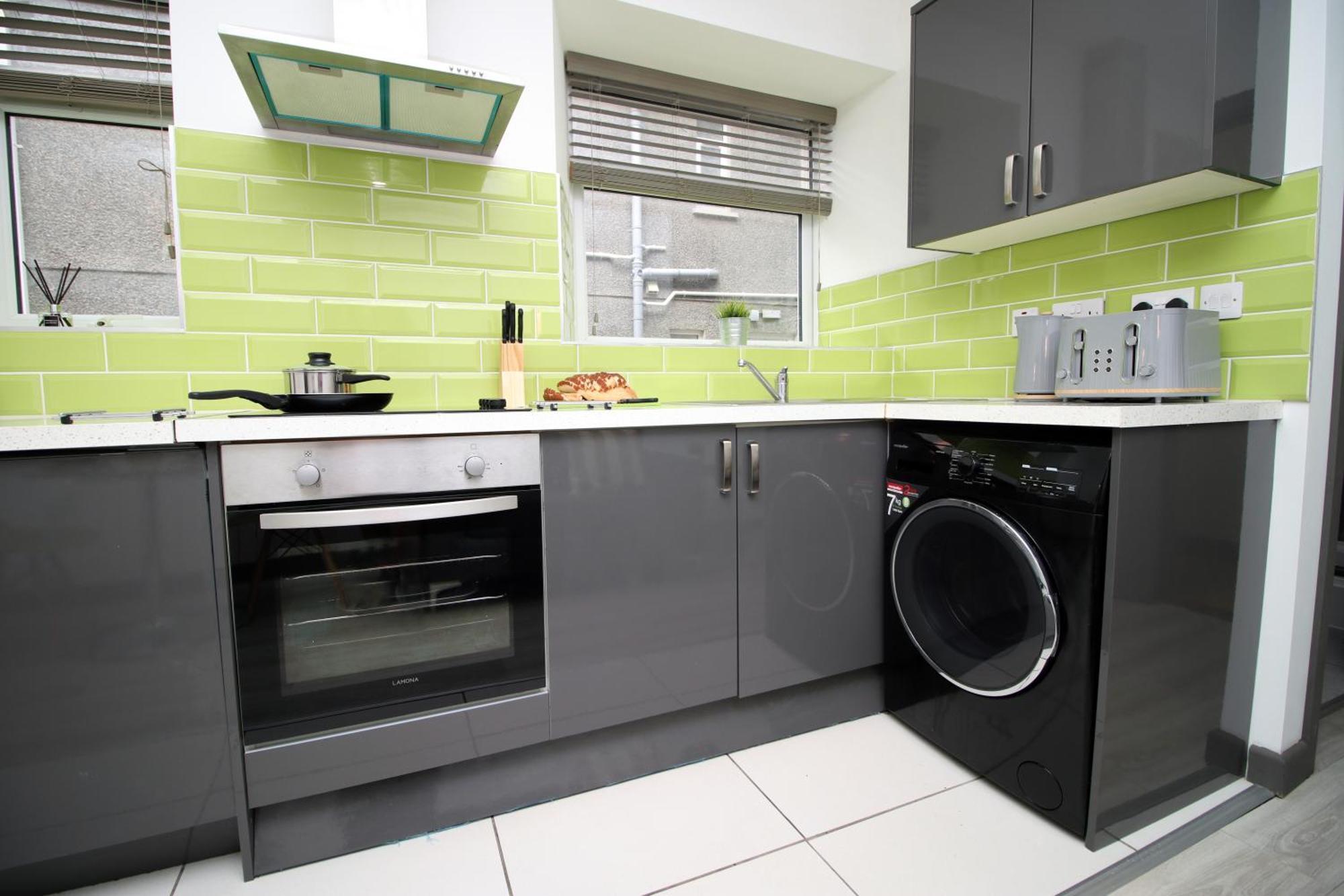 Fully Equipped Kitchen, Parking, City Centre Суонси Экстерьер фото